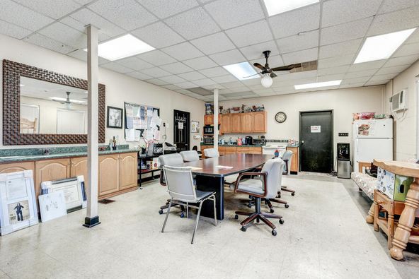552 W Bedford Euless Rd, Hurst, TX 76053